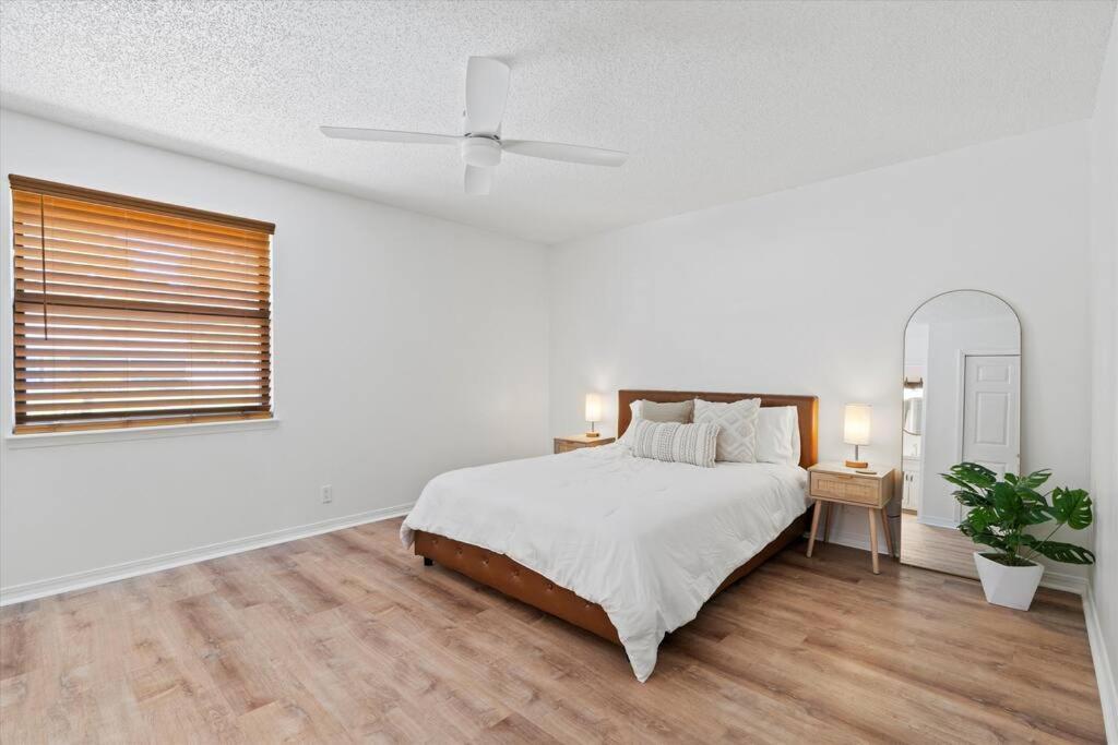 Spacious Home Near Beach, Large Yard, Game Room And Dog Friendly Τζάκσονβιλ Εξωτερικό φωτογραφία